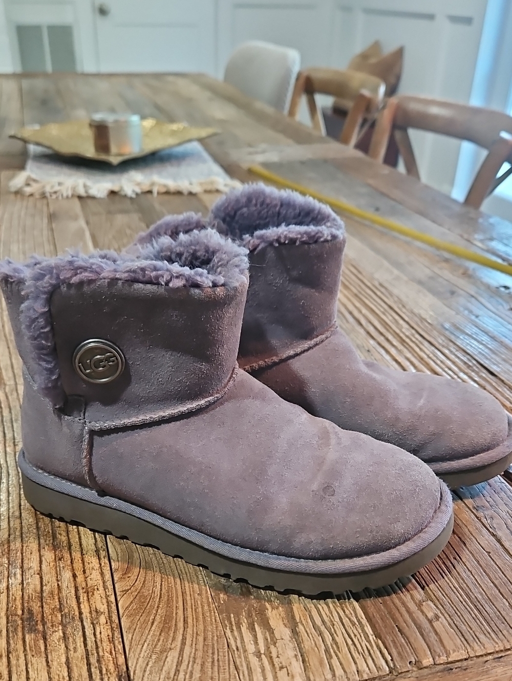 UGG Short Button Boot in Purplish Gray Size 8